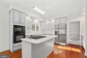 7912 Bracksford Ct, Fairfax Station, VA 22039 - Photo 15