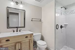 7600 Tremayne Pl, McLean, VA 22102 - Photo 7