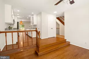 3118 Borge St, Oakton, VA 22124 - Photo 9