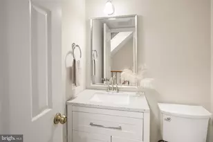 3118 Borge St, Oakton, VA 22124 - Photo 7
