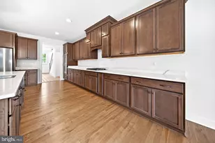 3913 Victoria Oaks Trail, Annandale, VA 22003 - Photo 17