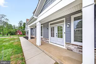 3913 Victoria Oaks Trail, Annandale, VA 22003 - Photo 7