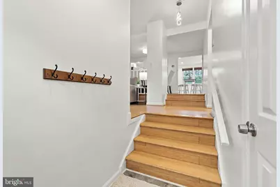 10008 Chestnut Wood Lane, Burke, VA 22015 - Photo 9