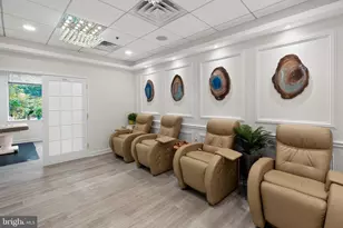 7601 Lewinsville Rd, McLean, VA 22102 - Photo 25