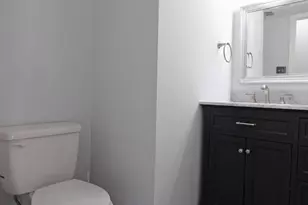 13111 Willoughby Point Dr, Fairfax, VA 22033 - Photo 15