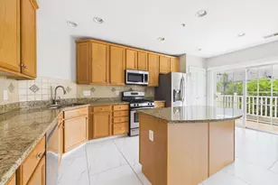 4587 Whittemore Pl, Fairfax, VA 22030 - Photo 15