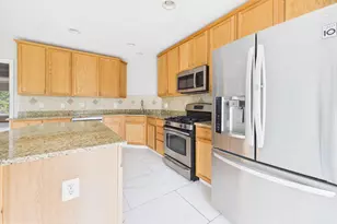 4587 Whittemore Pl, Fairfax, VA 22030 - Photo 17