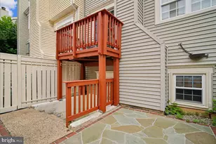 2374 Branleigh Park Ct, Reston, VA 20191 - Photo 29