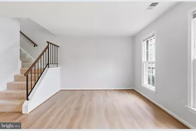 8013 Dayspring Court, Springfield, VA 22153 - Photo 7