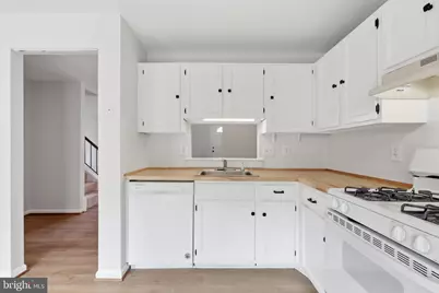 8013 Dayspring Court, Springfield, VA 22153 - Photo 13