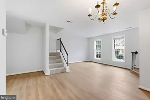 8013 Dayspring Ct, Springfield, VA 22153 - Photo 9