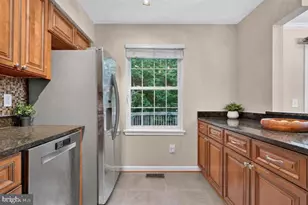 3609 Buckeye Ct, Fairfax, VA 22033 - Photo 9