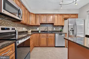 3609 Buckeye Ct, Fairfax, VA 22033 - Photo 7