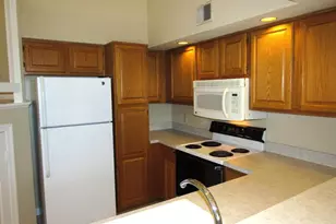 6944 Ellingham Cir, Alexandria, VA 22315 - Photo 9
