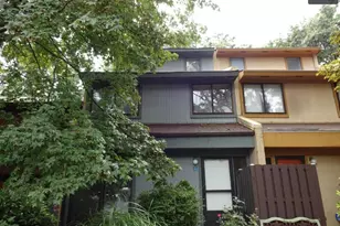 2172 Cartwright Pl, Reston, VA 20191 - Photo 3