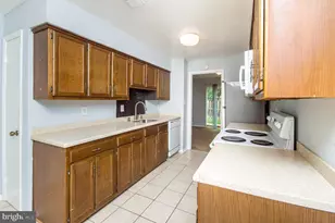 3210 Gemstone Ct, Oakton, VA 22124 - Photo 7