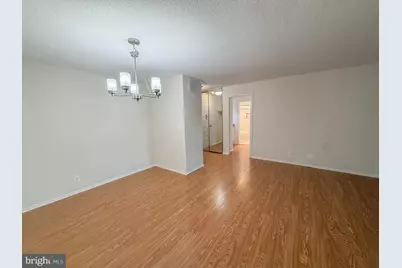 8370 Greensboro Drive #103, McLean, VA 22102 - Photo 5