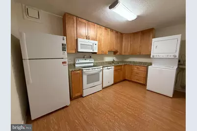 8370 Greensboro Drive #103, McLean, VA 22102 - Photo 7