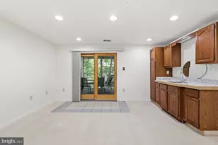 10799 Adare Dr, Fairfax, VA 22032 - Photo 33