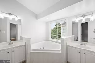 2821 Laura Gae Cir, Vienna, VA 22180 - Photo 19