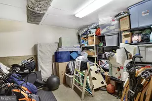 2263 Cocquina Dr, Reston, VA 20191 - Photo 35