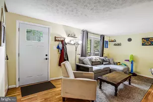 2263 Cocquina Dr, Reston, VA 20191 - Photo 3