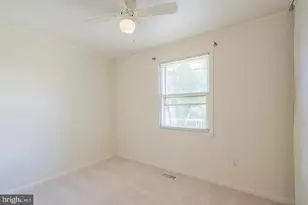3048 Silent Valley Dr, Fairfax, VA 22031 - Photo 27