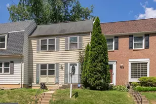 3048 Silent Valley Dr, Fairfax, VA 22031 - Photo 5