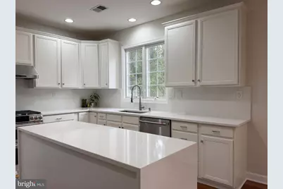 13353 Horsepen Woods Lane, Herndon, VA 20171 - Photo 13