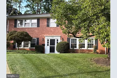 1040 Warbler, McLean, VA 22101 - Photo 1