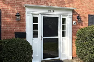 1040 Warbler, McLean, VA 22101 - Photo 3