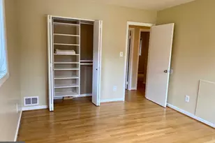 1040 Warbler, McLean, VA 22101 - Photo 13