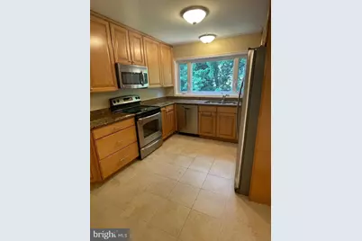 1040 Warbler, McLean, VA 22101 - Photo 9