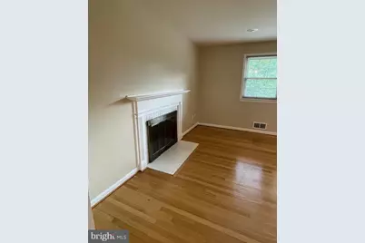 1040 Warbler, McLean, VA 22101 - Photo 7