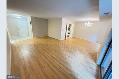 8370 Greensboro Drive #104, McLean, VA 22102 - Photo 3