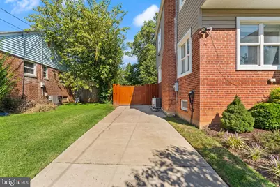 7406 Valleycrest Boulevard, Annandale, VA 22003 - Photo 3
