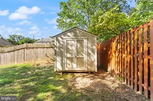 7406 Valleycrest Blvd, Annandale, VA 22003 - Photo 45