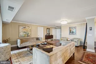 8350 Greensboro Dr, McLean, VA 22102 - Photo 7