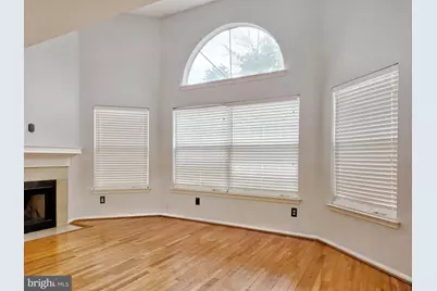 5605 Willoughby Newton Drive #22, Centreville, VA 20120 - Photo 5