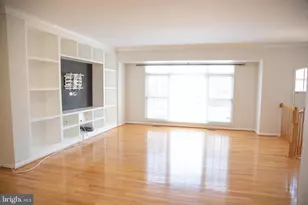3347 Wilton Crest Ct, Alexandria, VA 22310 - Photo 3