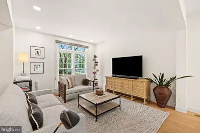1405 Buena Vista Avenue, McLean, VA 22101 - Photo 5