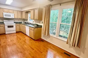 10313 Latney Rd, Fairfax, VA 22032 - Photo 9
