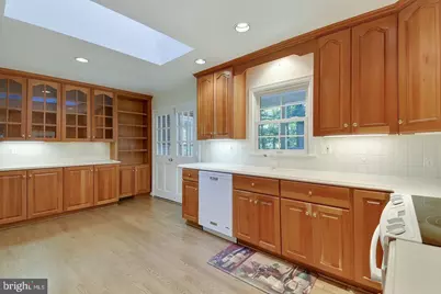 2025 Post Road, Vienna, VA 22181 - Photo 11