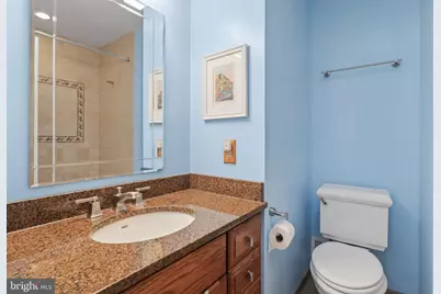 1024 Moorefield Hill Place SW, Vienna, VA 22180 - Photo 23