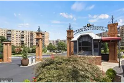 8380 Greensboro Drive #625, McLean, VA 22102 - Photo 1