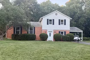 6544 Sulky Ln, Annandale, VA 22003 - Photo 1