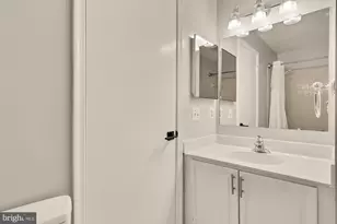 7553 Chrisland Cove, Falls Church, VA 22042 - Photo 19