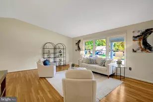 2421 Stirrup Ln, Alexandria, VA 22308 - Photo 5