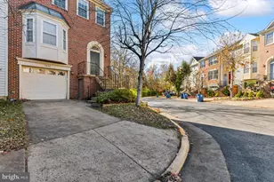 5835 Stream Pond Ct, Centreville, VA 20120 - Photo 5