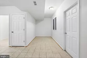 5607 Lierman Cir, Centreville, VA 20120 - Photo 51